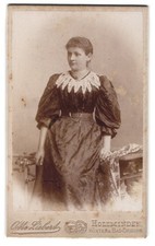 Fotografie Otto Liebert, Holzminden, Frau im ...