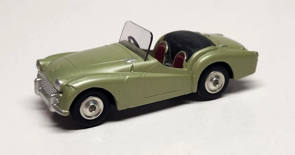 Triumph TR3 - Juguetes Corgi - Escala 1/43 - 305 - Juguete vintage Foto 2 de 4