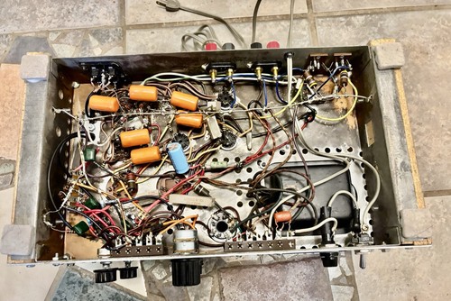 Amplificador de audio casero de 9 tubos, bien hecho, no viene con tubos. - Imagen 8 de 10