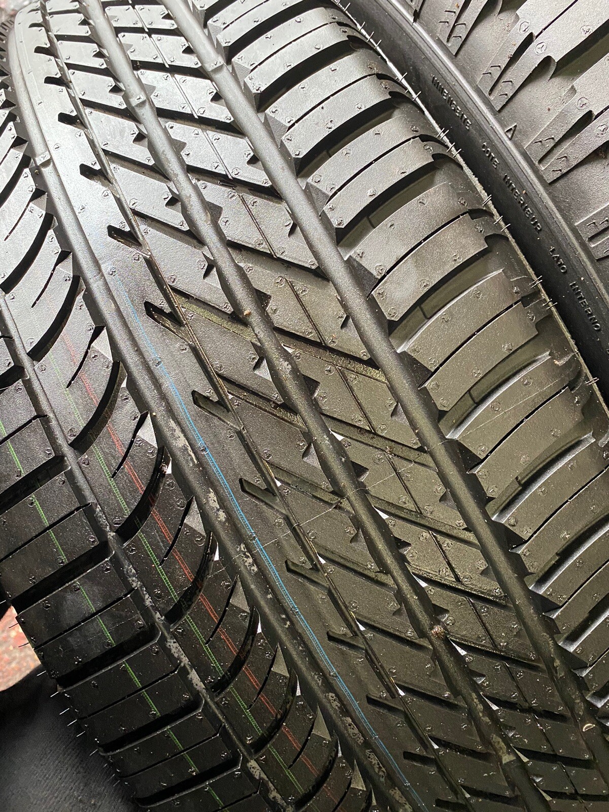 2x 255 55 20 (110W) 2555520 255/55/20 Goodyear Eagle F1 AT NEW M+S ...