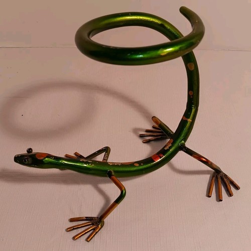 Cast Iron Metallic Metal LIZARD Wine Bottle Holder Caddy