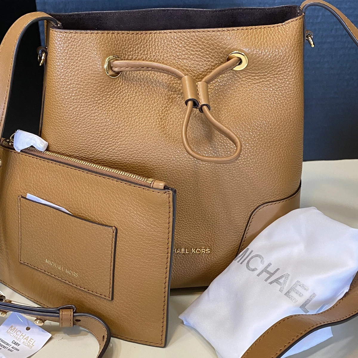 MICHAEL KORS Cary Small Bucket Messenger Bag Pouch Leather ACORN