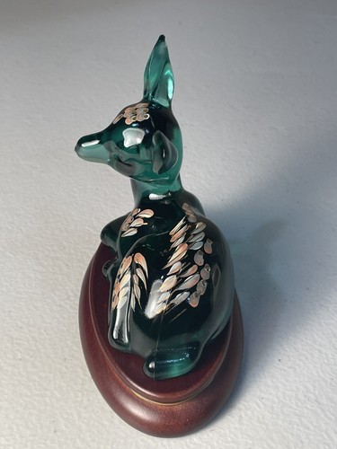 Vintage Fenton Medallion Collection Green Fawn Hand Painted 22k Gold With Box - Picture 2 of 10