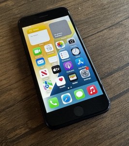 Apple iPhone SE 2022 3. Gen 64GB entsperrt Mitternacht 100% Akkulaufzeit