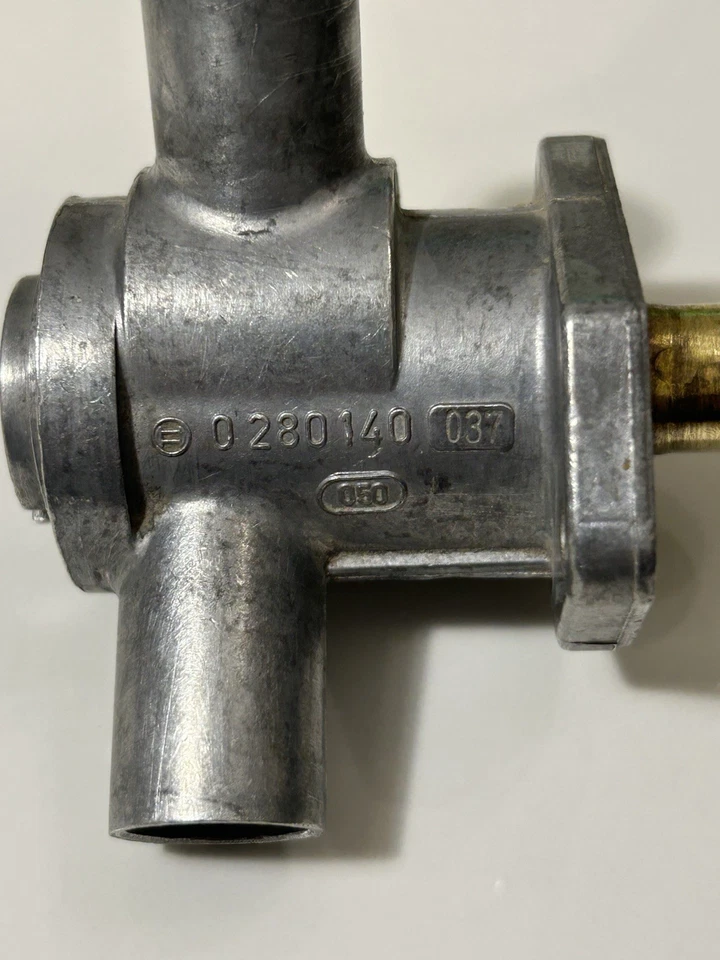 Válvula deslizante auxiliar de ar ocioso Mercedes Benz 0280140037 280SL 280E 280SE 280SEL - Imagem 2 de 4