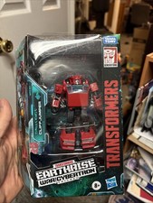 Hasbro Transformers War for Cybertron Earthrise Deluxe - Cliffjumper Action