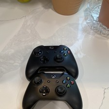 Microsoft Xbox Wireless Controller Lot of 2 B...