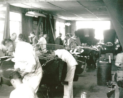 Vintage 8 X 10 1963 Sebring Shelby Cobra Crew Working