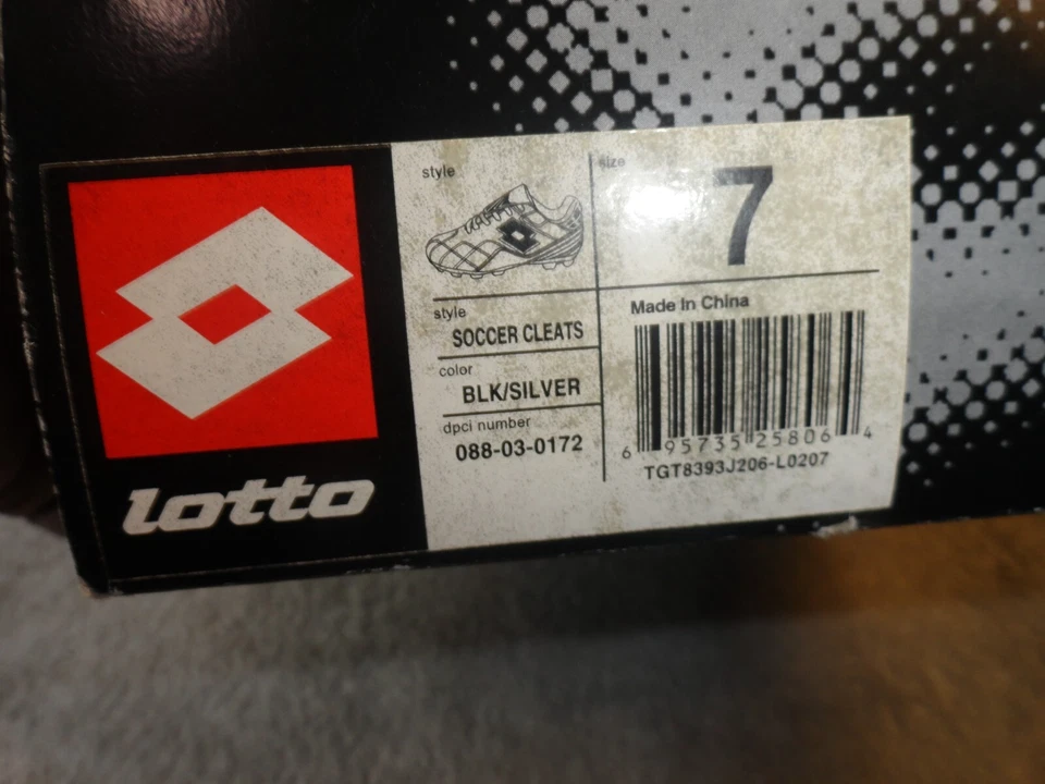 Botines de fútbol Lotto negros/plateados nuevos en caja TGT8393J206-L0207 Foto 3 de 4
