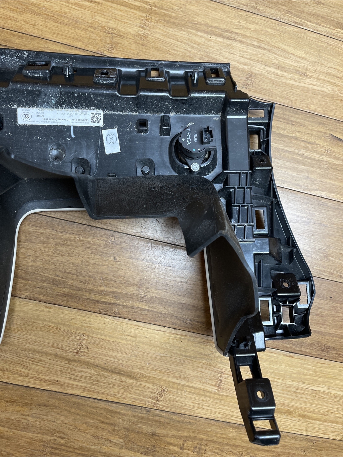 2017-2020 Maserati Levante Dashboard Dash Left Under Seat Knee Panel OEM