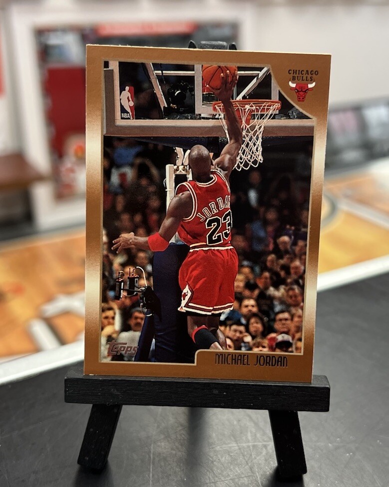 Michael Jordan 1998-99 Topps #77 HOF 3