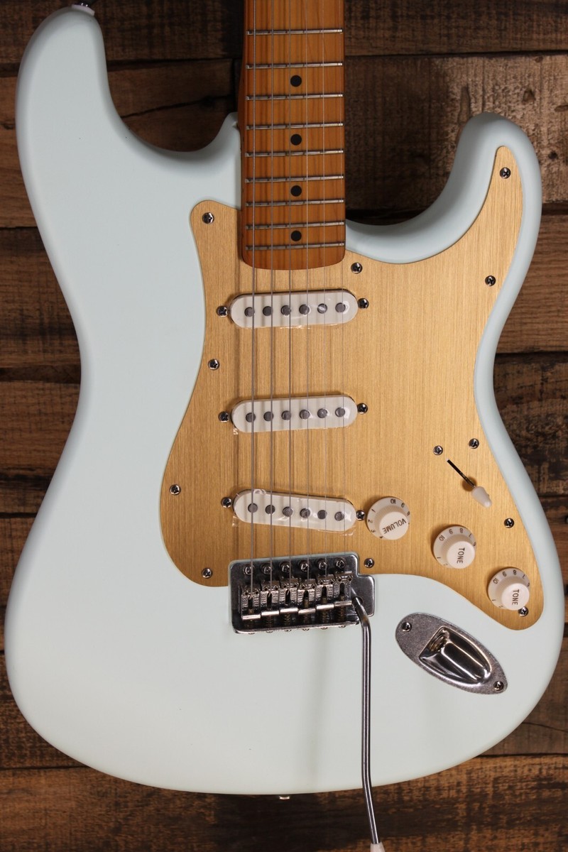 Squier 40th Anniv Stratocaster Vtg Ed. Electric Guitar Satin