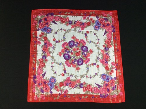Mouchoir Christian Dior 50 cm x 52 cm + poste gratuit