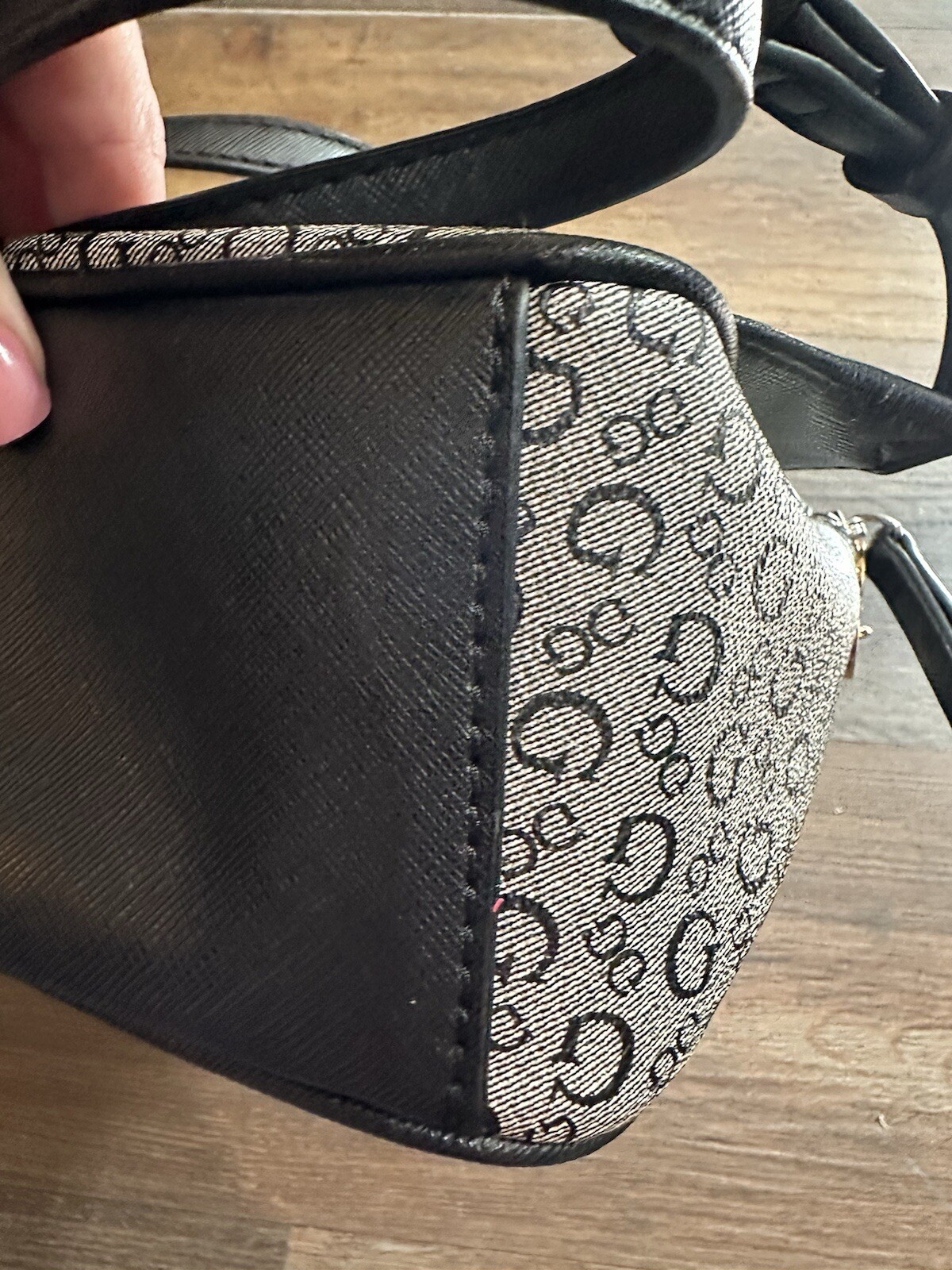 Guess Mini Backpack - image 4