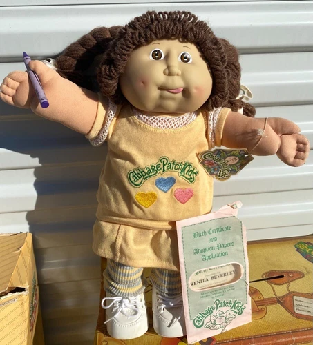 The Official I Can Hold My Crayon Cabbage Patch Kids