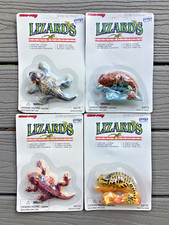 NEW-RAY LIZARDS COLLECTION SET OF 4 LIZARDS 1 OF EA 2 STYLES W/ 2 COLOURS 43172