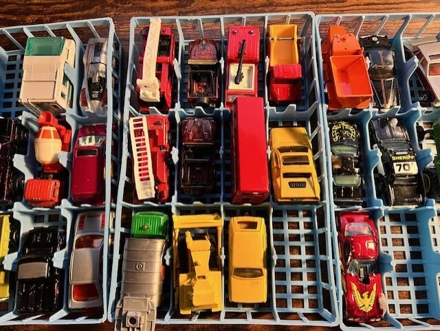 Lote de Coches y Camiones Diecast Matchbox, Hot Wheels y Majorette De Colección Foto 3 de 4