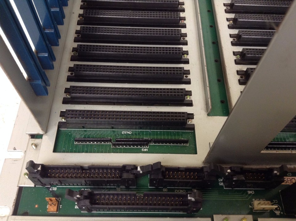 Nachi Fujikoshi UM135 10 Slot Chassis Rack (TSC) | eBay