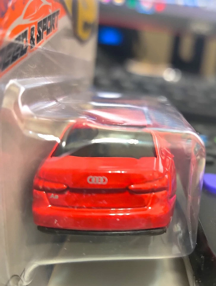 Maisto AUDI A6 ROJO 1/64 Diecast VELOCIDAD Y DEPORTE FRESH METAL COLECCIÓN 100 Foto 2 de 4