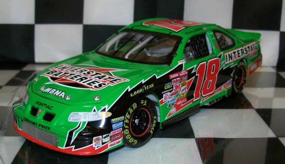 BOBBY LABONTE #18 INTERSTATE 2002 1/24 ACTION LIONEL DIECAST CAR 19,860 MADE - Image 3 of 4