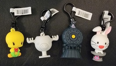 WB Christmas  Polar Express Train - Hocus Pocus Chase Clips Blind Bag Monogram