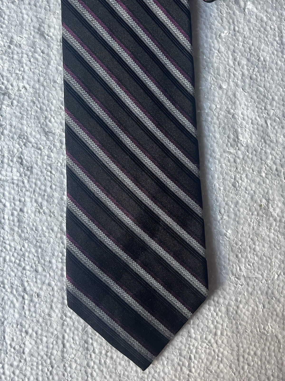 Van Heusen Tie Black Striped Necktie Striped Silk Neck Tie 3.5” Wide 60” Length