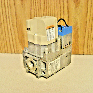 GVAH5- HONEYWELL NATURAL GAS VALVE VR8440M 3048 24V