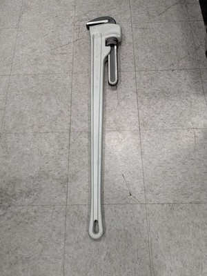 Proto Straight Pipe Wrench: 1-1/2 to 6'', 48'' OAL, Aluminum J848A