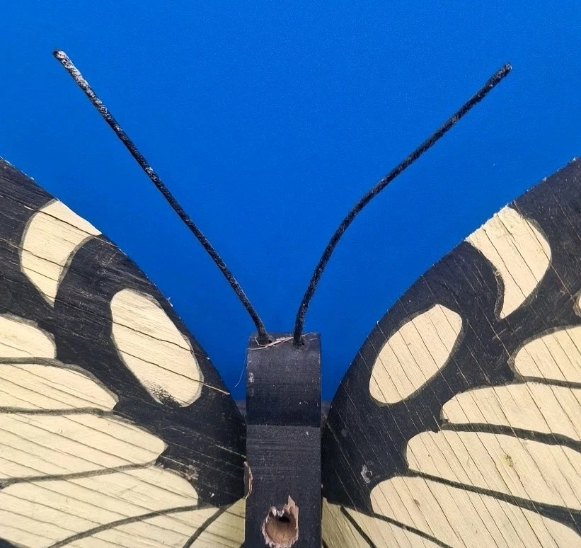 Antena Articulada Poste/Pared JARDÍN MARIPOSA PINTADA A MANO MADERA 10" DE COLECCIÓN Foto 4 de 4