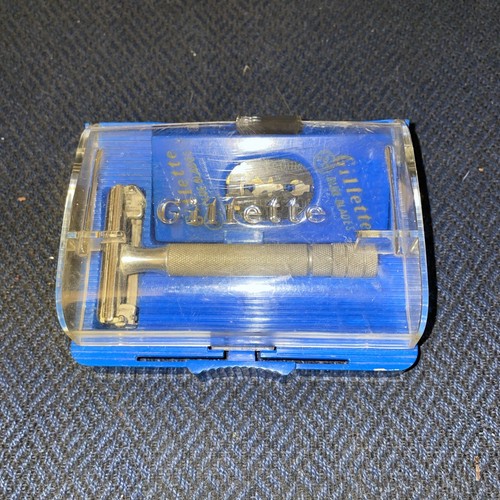 Vintage Gillette Safety Razor In Blue Plastic Case Razor Blade Holder