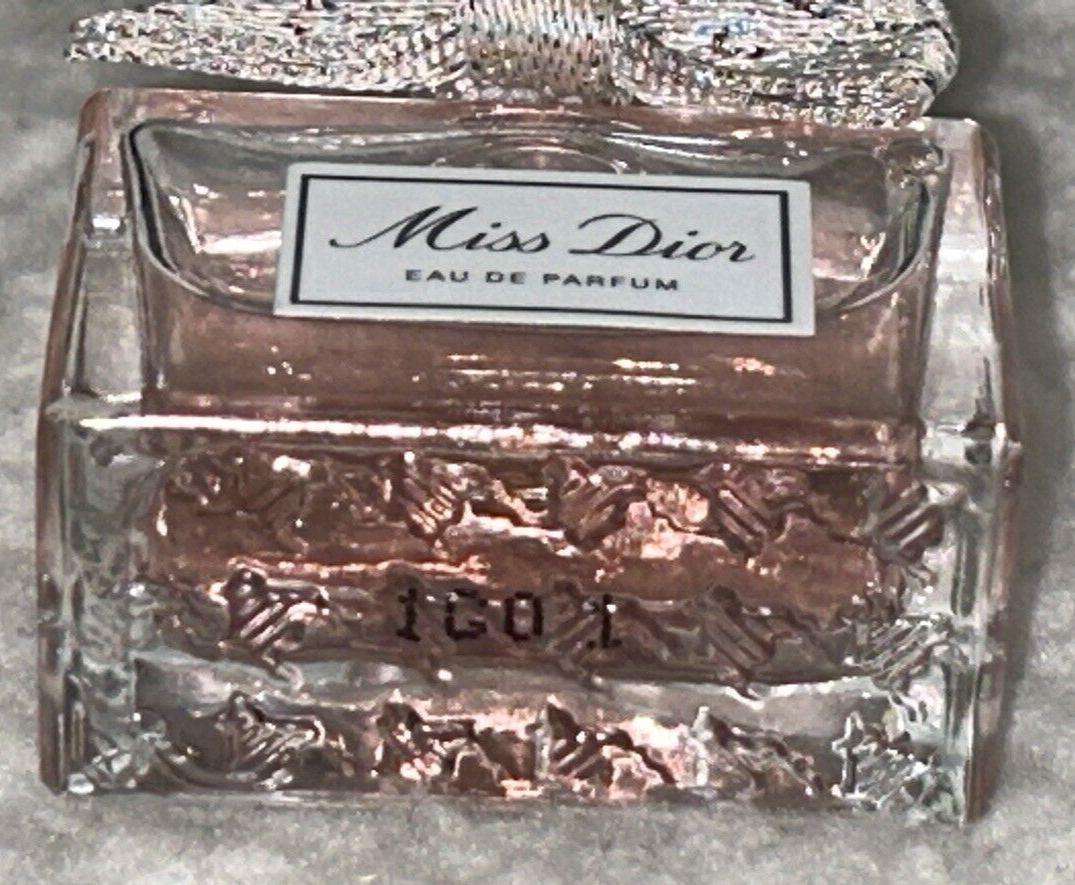 【未使用】Miss Dior Scent Collection 5サンプルセット 未使用】Miss Dior Scent Collection 5サンプルセット