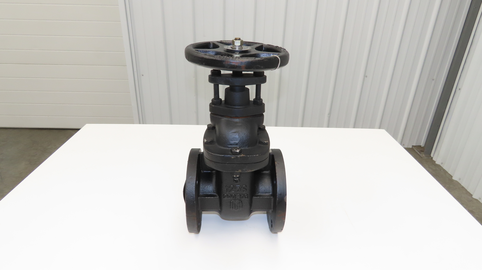 Milwaukee Valve 2882-M 3" Gate Valve 200psi WOG Non-Rising Stem 8" Wheel