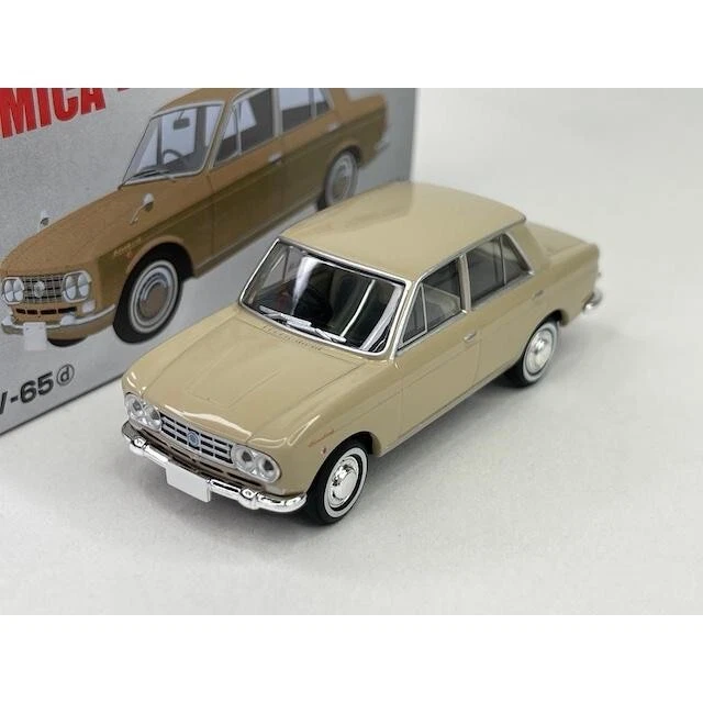Tomica Vintage Datsun Bluebird 1200 Deluxe Metal Diecast Car Modelo 1/64 LV-65d Foto 3 de 4