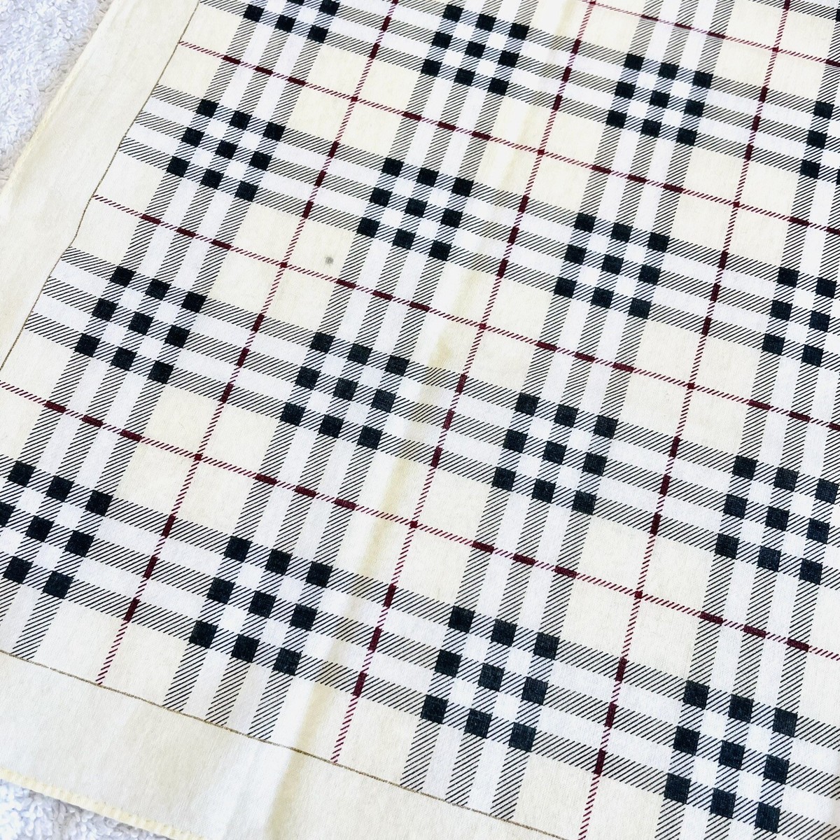 Burberry Handkerchief Scarf nova check women bag Head Hair  display picture 2