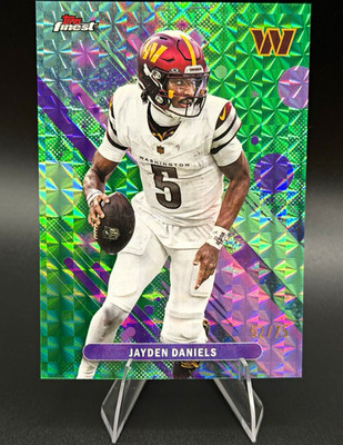 2025 Topps Finest Jayden Daniels Commanders RC Green Refractor /75