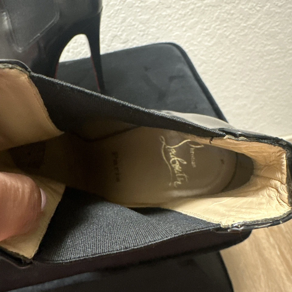 BOTAS CHRISTIAN LOUBOUTIN Foto 4 de 4