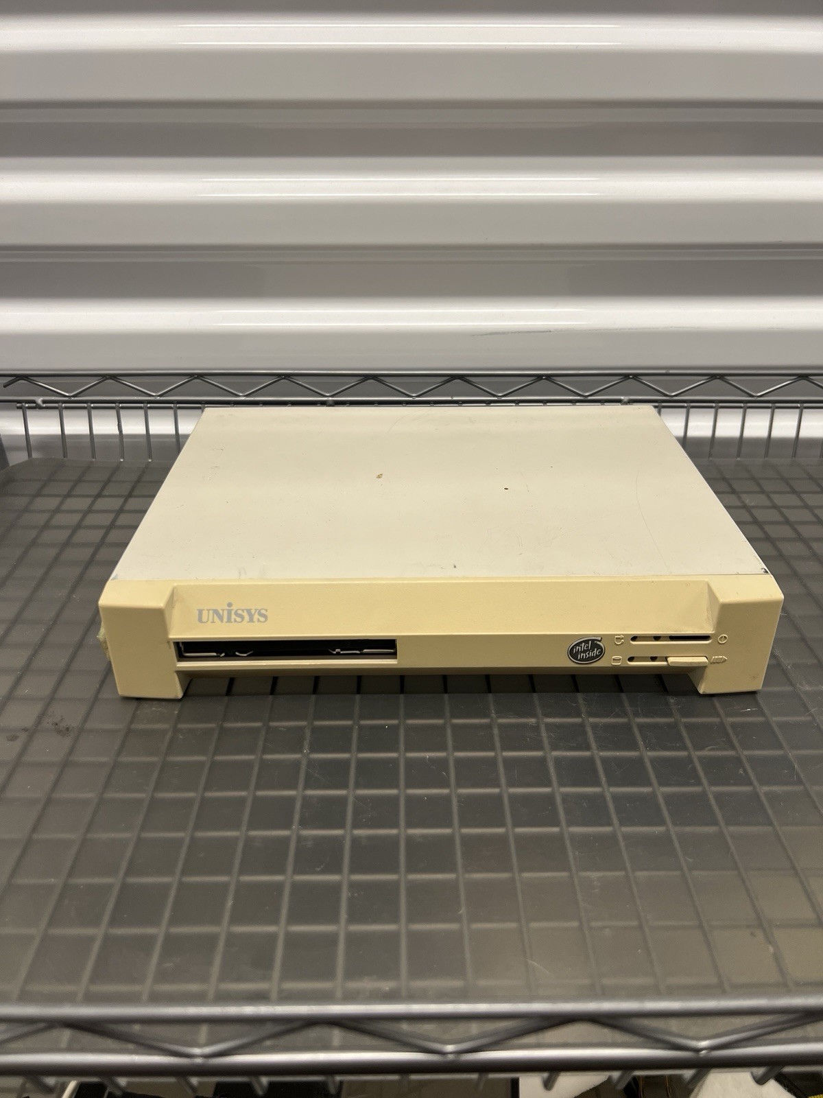 RARE! Mini SFF Unisys 486-CWD CWD 4001-ZE 486 50Mhz Pizza Box PC AS IS. Available Now for $225.00