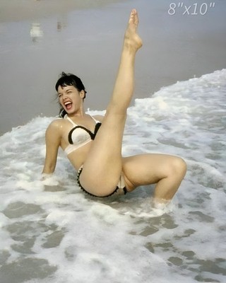 Bettie Page 8x10 Photo Pin-Up Actress Memorabilia Collectible Art