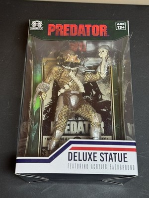 Predator Deluxe Statue Culturefly  Featuring Acrylic Background Brand New Sealed
