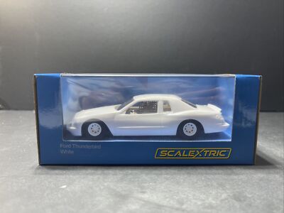 SCALEXTRIC C4077 SCALEXTRIC FORD THUNDERBIRD, WHITE 1/32 SLOT CAR