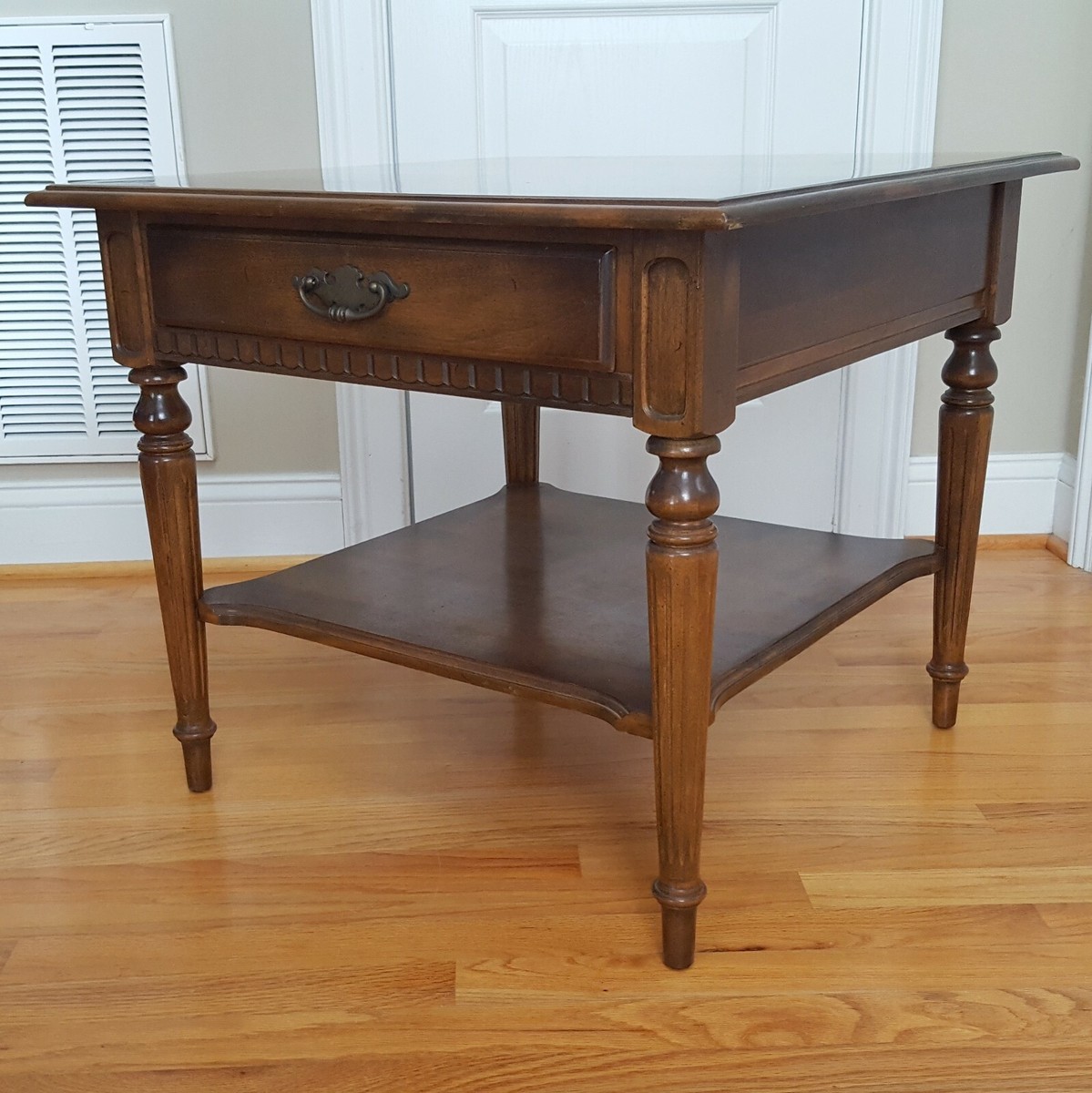 Vintage Ethan Allen End Table Classic Manor Solid Wood 26 Vintage Ethan Allen End Table Classic Manor Solid Wood 26