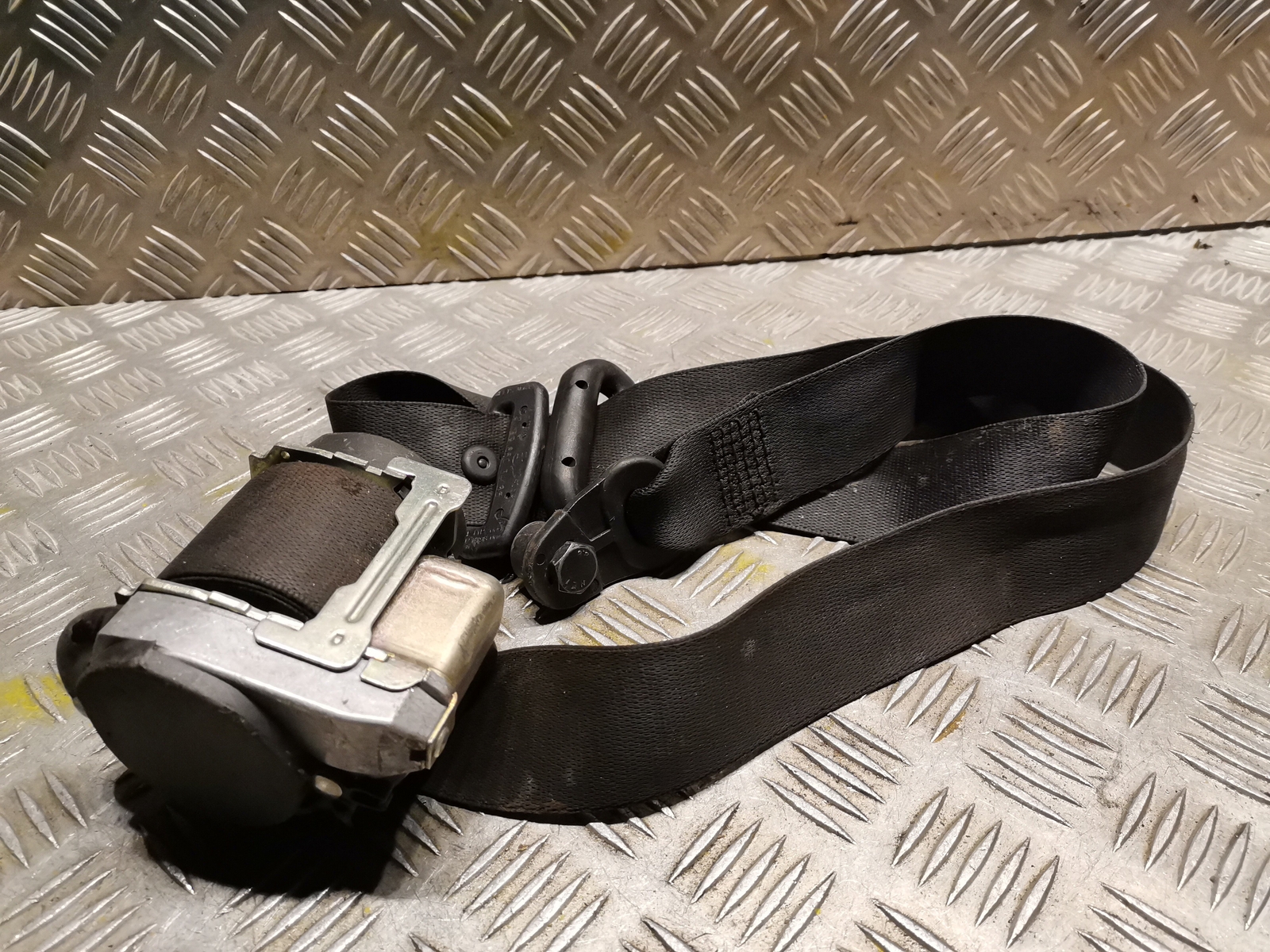 MERCEDES Front Right Seat Belt a W169 B W245 Genuine O/s/f OEM