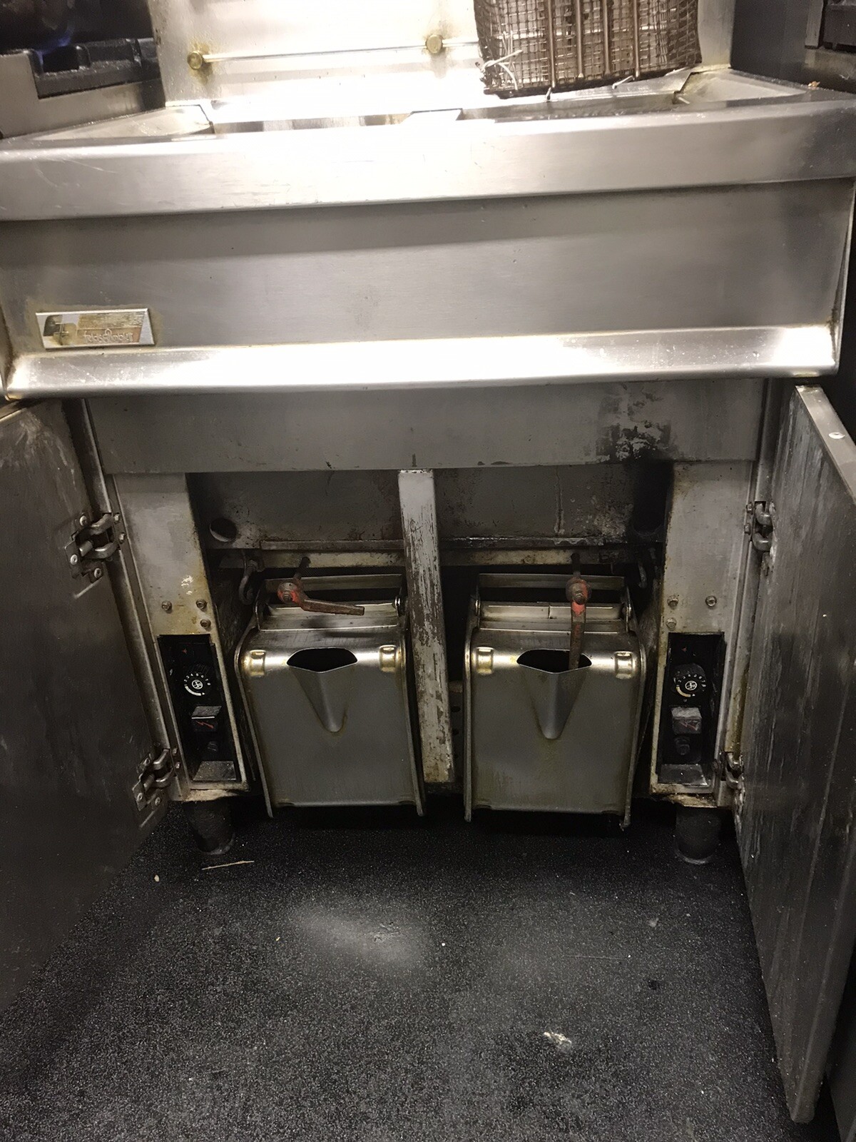 *Used Commercial deep fryer free standing double basket Gas fryer chip