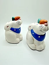 COCO DOWLEY  Easter Bunny  Rabbit W/Carrot On Nose Salt Pepper Shakers Vintage