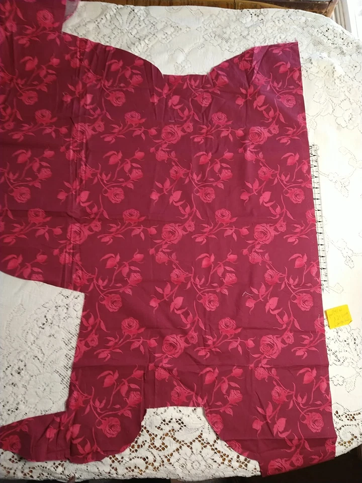 ROSEALEA Rose Silhouette Floral Burgundy Pink Nel Whatmore Cotton Fabric Remnant - Image 4 of 4