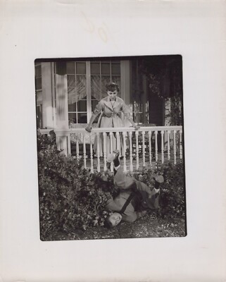 Unknow Actress + Unknow Actor (1940s)   Original Vintage Movie Photo K 345