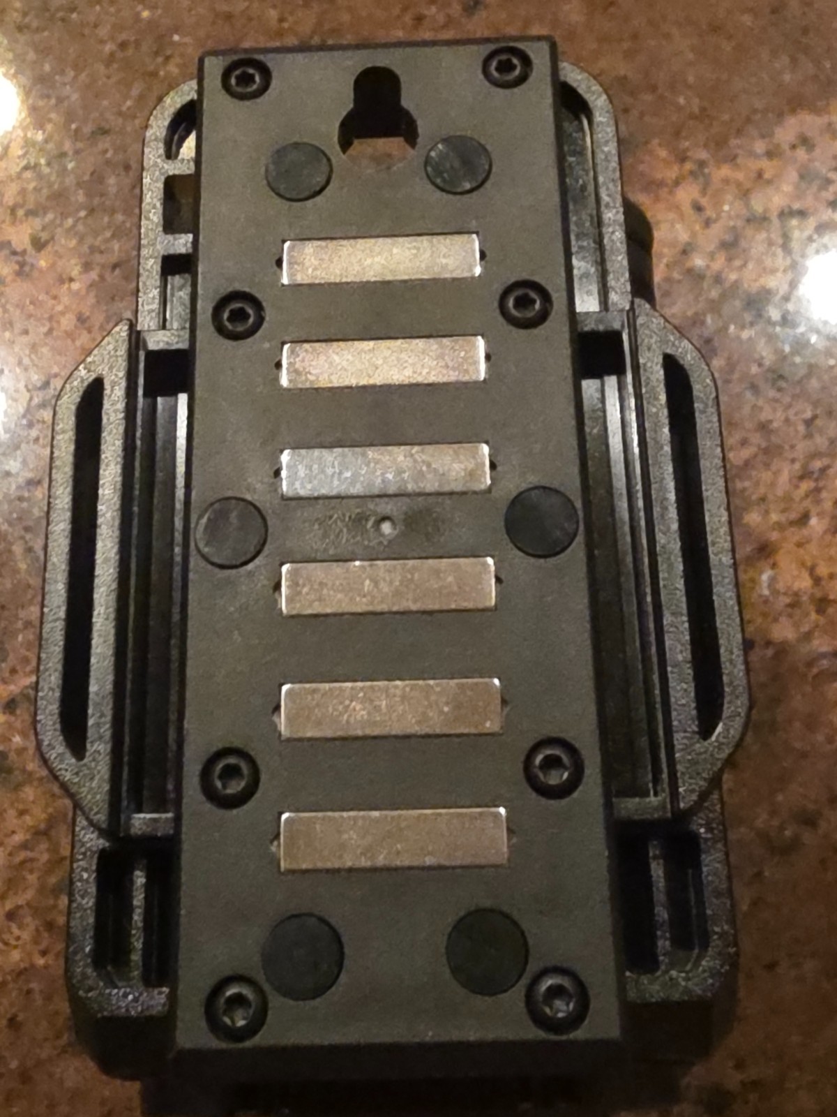 DEWALT DCLE34021D1 20V MAX Li-Ion Cordless Green Cross Line Laser Kit