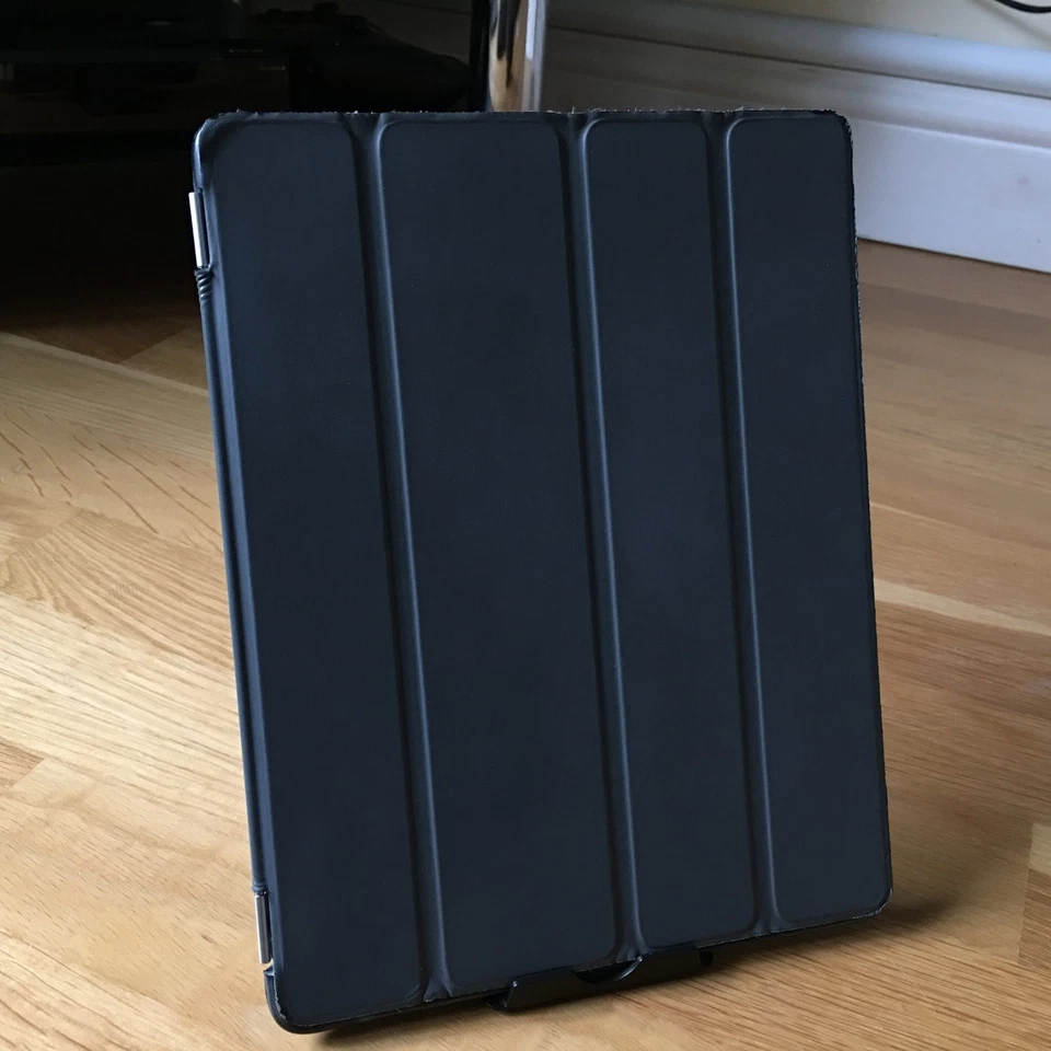 Apple iPad (3rd generation) · 64GB · Cellular, photo 2 of 5