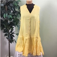Nine West sleeveless dress Woman’s XXL yellow with white dots open v neck