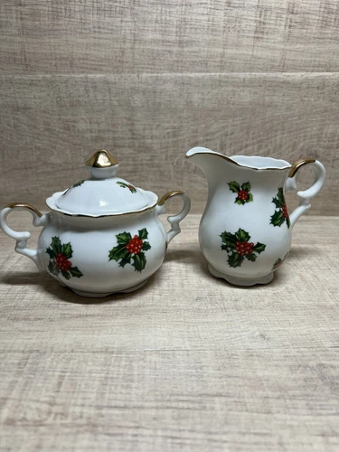 Lefton China HOLLY Pattern Cream & Sugar Handpainted 7949 Gold Gilt Trim Vintage